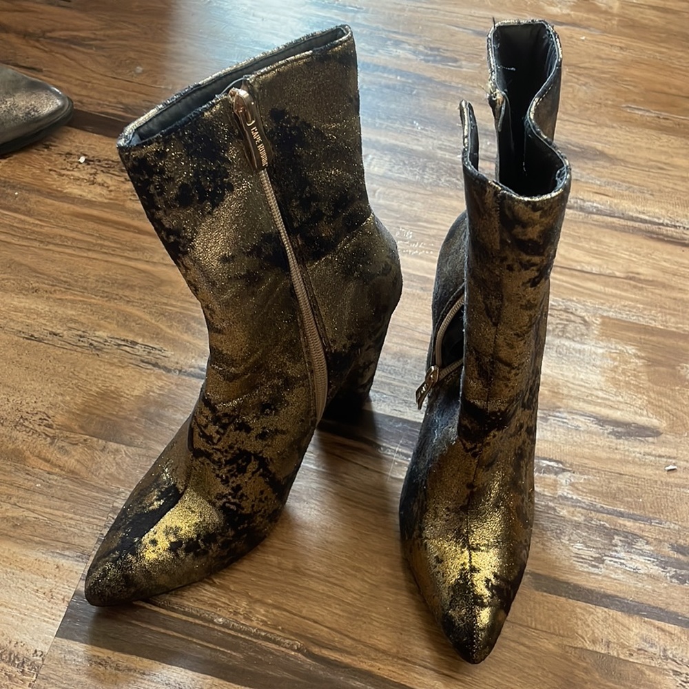Club Ribbon Boots - Picture 2 of 2